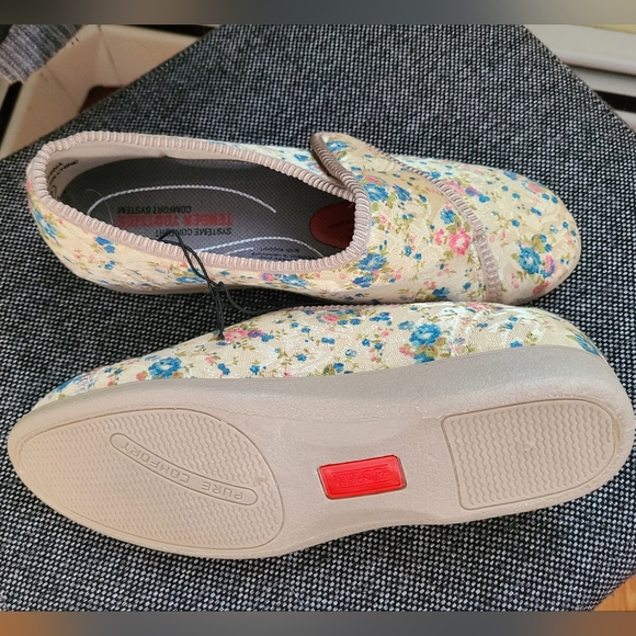 🌟NWOT Tender Tootsies Slipper Shoes Size 7 - Picture 4 of 7